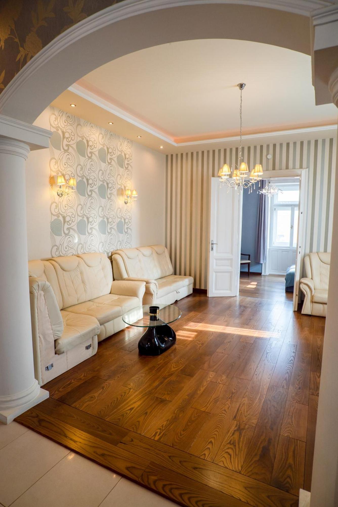 Residence Oasis Győr Esterno foto