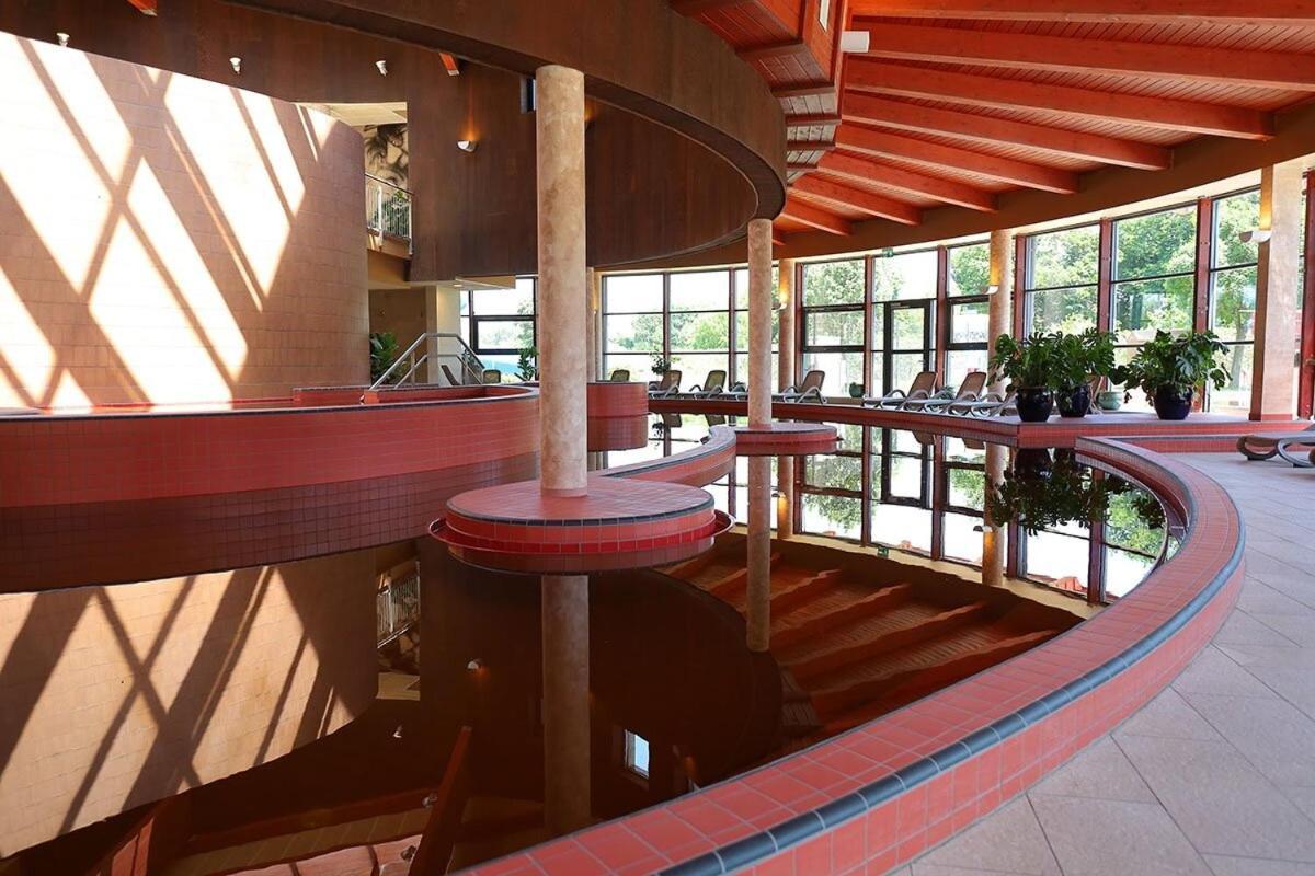 Residence Oasis Győr Esterno foto
